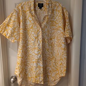 GAP Short-Sleeve Button-Down Floral Shirt in Yellow and White